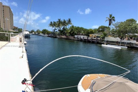 Купить кондоминиум в Норт-Майами, Флорида 1 спальня, 74.88м2, № 1957818 - фото 18