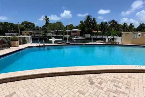 Купить кондоминиум в Норт-Майами, Флорида 1 спальня, 74.88м2, № 1957818 - фото 15