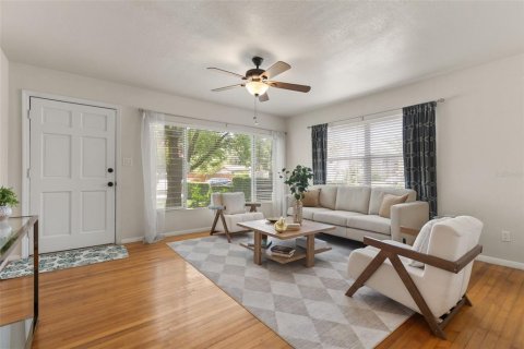Villa ou maison à vendre à Orlando, Floride: 3 chambres, 154.22 m2 № 2209336 - photo 5