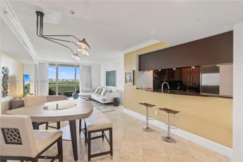Condo in Miami, Florida, 2 bedrooms  № 2053111 - photo 20