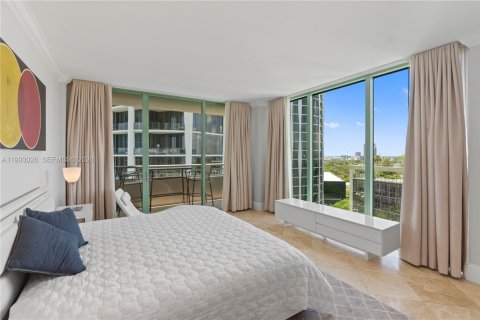 Condo in Miami, Florida, 2 bedrooms  № 2053111 - photo 12
