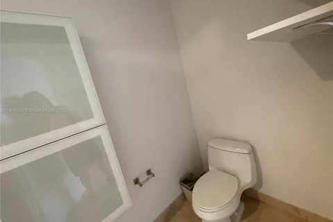 Снять в аренду кондоминиум в Майами, Флорида 1 спальня, 89.46м2, № 1964980 - фото 11