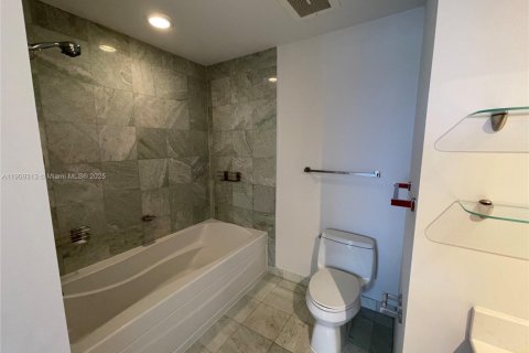 Снять в аренду кондоминиум в Майами, Флорида 1 спальня, 89.46м2, № 1964980 - фото 25