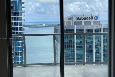 Снять в аренду кондоминиум в Майами, Флорида 1 спальня, 89.46м2, № 1964980 - фото 3