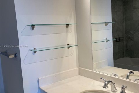 Снять в аренду кондоминиум в Майами, Флорида 1 спальня, 89.46м2, № 1964980 - фото 30