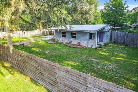 House in Gainesville, Florida 3 bedrooms, 142.33 sq.m. № 1907390 - photo 1