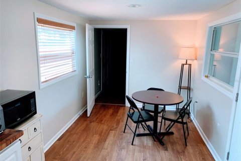 House in Gainesville, Florida 3 bedrooms, 142.33 sq.m. № 1907390 - photo 15