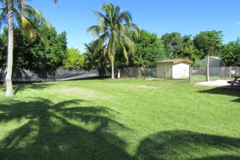 Casa en venta en Homestead, Florida, 1 dormitorio, 76.55 m2 № 1938281 - foto 17