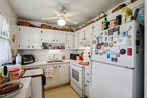 Condominio en venta en Sun City Center, Florida, 2 dormitorios, 89.19 m2 № 2103528 - foto 11
