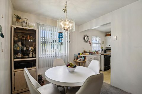Condominio en venta en Sun City Center, Florida, 2 dormitorios, 89.19 m2 № 2103528 - foto 10