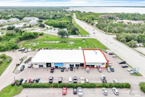 Immobilier commercial à Punta Gorda, Floride 371.61 m2 № 2208811