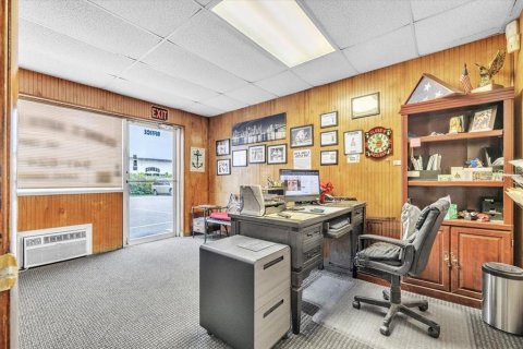 Commercial property in Punta Gorda, Florida 371.61 sq.m. № 2208811 - photo 14