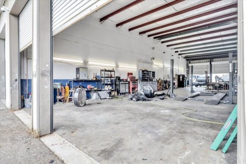 Commercial property in Punta Gorda, Florida 371.61 sq.m. № 2208811 - photo 18