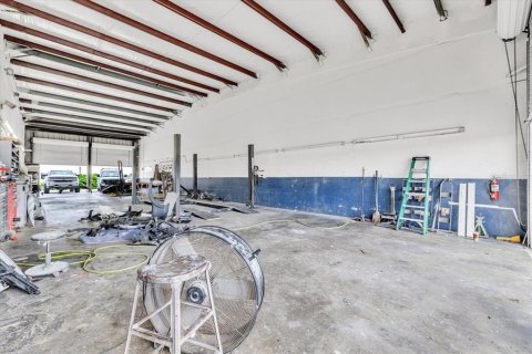 Commercial property in Punta Gorda, Florida 371.61 sq.m. № 2208811 - photo 20