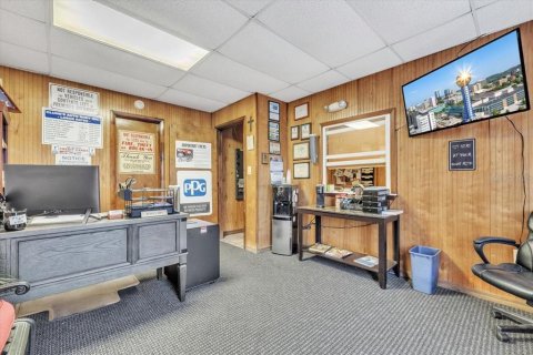 Commercial property in Punta Gorda, Florida 371.61 sq.m. № 2208811 - photo 13