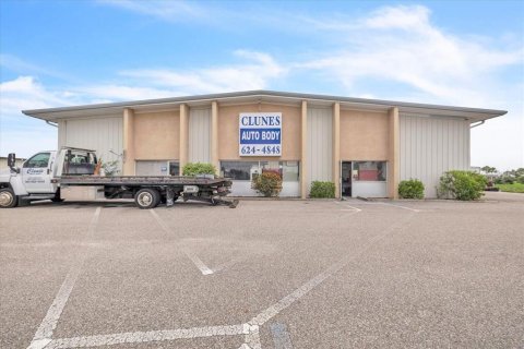 Commercial property in Punta Gorda, Florida 371.61 sq.m. № 2208811 - photo 5