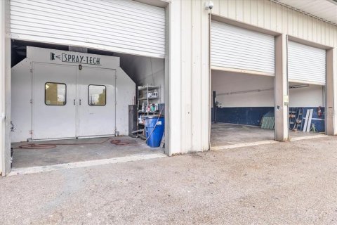 Commercial property in Punta Gorda, Florida 371.61 sq.m. № 2208811 - photo 10