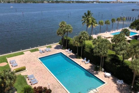 Copropriété à vendre à West Palm Beach, Floride: 63.08 m2 № 1179602 - photo 1