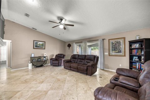 House in Ocala, Florida 3 bedrooms, 178.74 sq.m. № 1771958 - photo 12