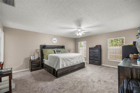 House in Ocala, Florida 3 bedrooms, 178.74 sq.m. № 1771958 - photo 8