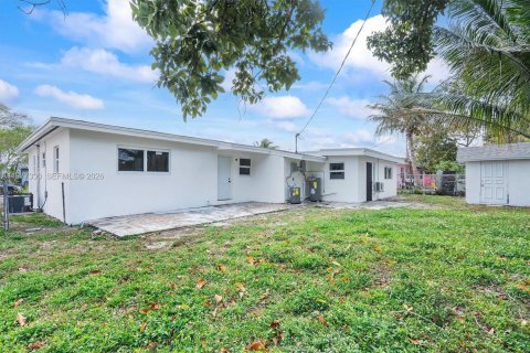 Commercial property in Miami, Florida 218.78 sq.m. № 2041783 - photo 28