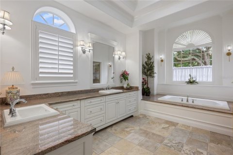 Villa ou maison à vendre à Orlando, Floride: 5 chambres, 461.26 m2 № 2408857 - photo 14