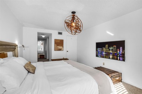 Copropriété à louer à Key Biscayne, Floride: 2 chambres, 121.79 m2 № 1973827 - photo 15