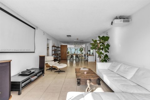 Copropriété à louer à Key Biscayne, Floride: 2 chambres, 121.79 m2 № 1973827 - photo 7