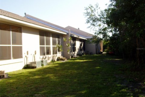 Apartment in Punta Gorda, Florida 2 bedrooms, 69.49 sq.m. № 1880612 - photo 2