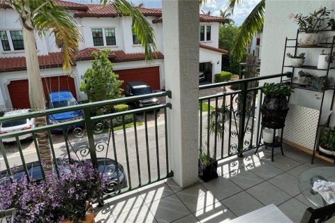 Touwnhouse à vendre à Pembroke Pines, Floride: 3 chambres, 188.87 m2 № 2087275 - photo 5