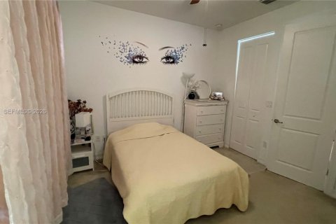 Touwnhouse à vendre à Pembroke Pines, Floride: 3 chambres, 188.87 m2 № 2087275 - photo 23