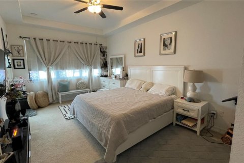 Touwnhouse à vendre à Pembroke Pines, Floride: 3 chambres, 188.87 m2 № 2087275 - photo 17