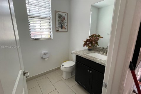 Touwnhouse à vendre à Pembroke Pines, Floride: 3 chambres, 188.87 m2 № 2087275 - photo 13