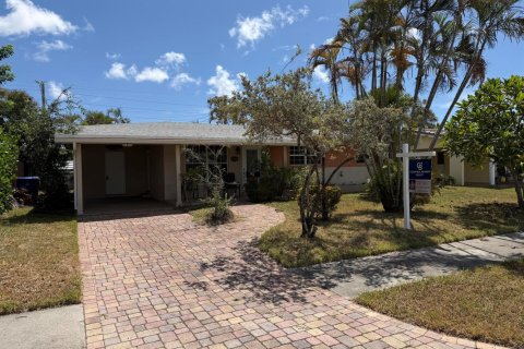 House in Wilton Manors, Florida 3 bedrooms, 116.13 sq.m. № 2370168