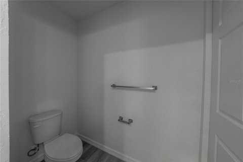 House in Ocklawaha, Florida 3 bedrooms, 153.66 sq.m. № 2258306 - photo 20