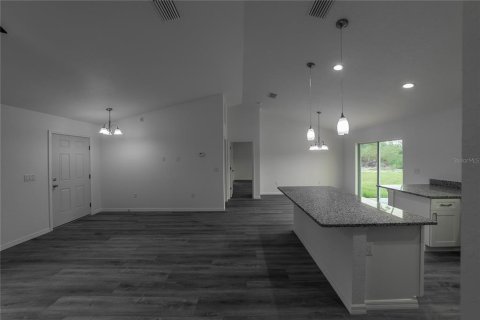 House in Ocklawaha, Florida 3 bedrooms, 153.66 sq.m. № 2258306 - photo 12