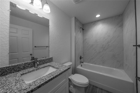 House in Ocklawaha, Florida 3 bedrooms, 153.66 sq.m. № 2258306 - photo 25