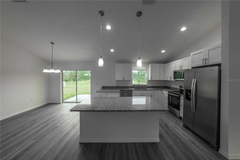 House in Ocklawaha, Florida 3 bedrooms, 153.66 sq.m. № 2258306 - photo 7