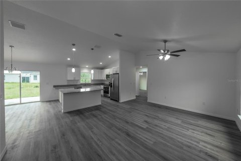House in Ocklawaha, Florida 3 bedrooms, 153.66 sq.m. № 2258306 - photo 5