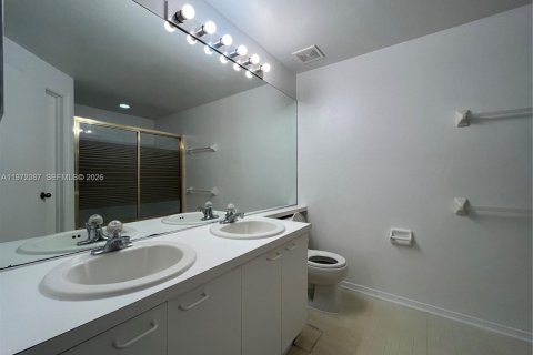 Купить таунхаус в Тамарак, Флорида 2 спальни, 103.12м2, № 2042289 - фото 15