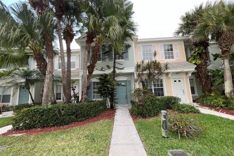 Купить таунхаус в Тамарак, Флорида 2 спальни, 103.12м2, № 2042289 - фото 18