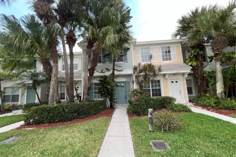 Таунхаус в Тамарак, Флорида 2 спальни, 103.12м2 № 2042289