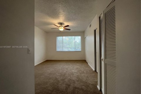 Купить таунхаус в Тамарак, Флорида 2 спальни, 103.12м2, № 2042289 - фото 12