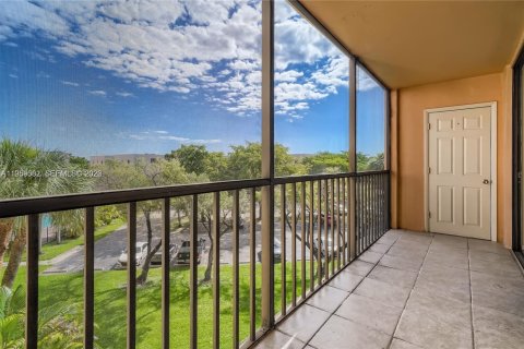 Снять в аренду кондоминиум в Майами, Флорида 2 спальни, 89.65м2, № 2019797 - фото 7