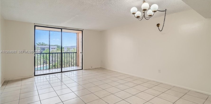 Кондоминиум с 2 спальнями в Майами, Флорида № 2019797