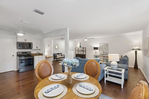 Condo in Melbourne, Florida, 2 bedrooms  № 1894098 - photo 6