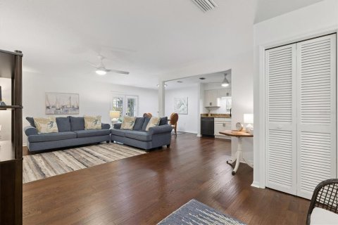 Condo in Melbourne, Florida, 2 bedrooms  № 1894098 - photo 3