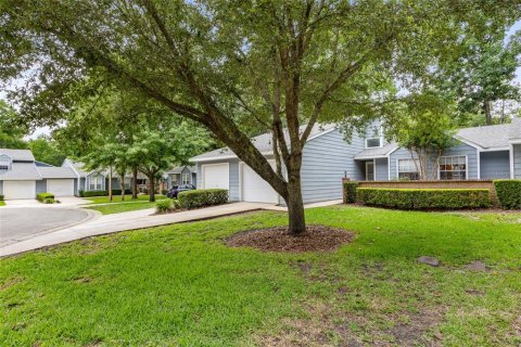 Condominio en venta en Gainesville, Florida, 3 dormitorios, 119.84 m2 № 1690231 - foto 1