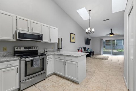 Condominio en venta en Gainesville, Florida, 3 dormitorios, 119.84 m2 № 1690231 - foto 12