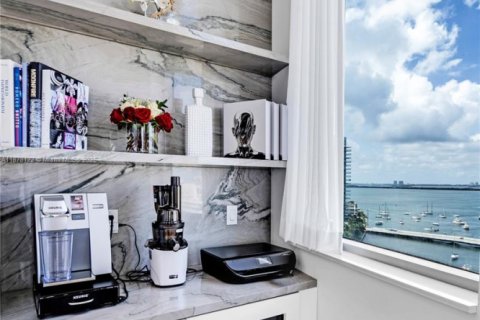 Condo in Miami Beach, Florida, 3 bedrooms  № 1942160 - photo 10